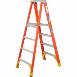 Werner 4' Fiberglass Platform Step Ladder 300 lb. Cap - P6204 -Cheap Janitorial Carts Store 207670 02
