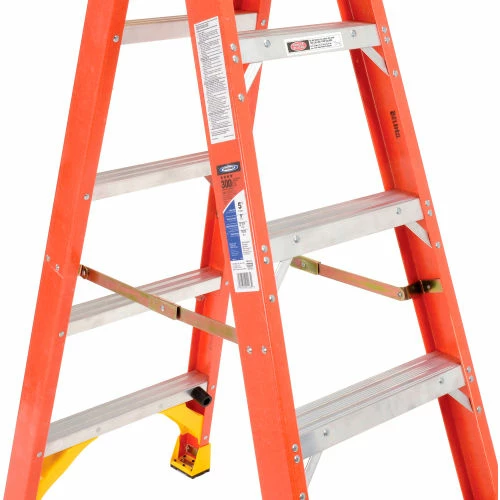 Werner 5' Dual Access Fiberglass Step Ladder 300 lb. Cap - T6205 12 Werner 5' Dual Access Fiberglass Step Ladder 300 lb. Cap - T6205 - Image 12