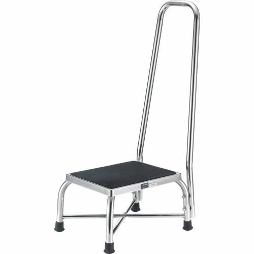 Global Industrial™ Medical Heavy Duty Bariatric Step Stool With Handrail 1 Global Industrial™ Medical Heavy Duty Bariatric Step Stool With Handrail