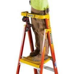 Werner 3' Type 1A Fiberglass Podium Ladder - PD6203 41 Werner 3' Type 1A Fiberglass Podium Ladder - PD6203 -Cheap Janitorial Carts Store 640771 15