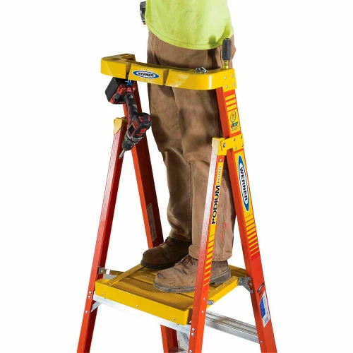 Werner 3' Type 1A Fiberglass Podium Ladder - PD6203 16 Werner 3' Type 1A Fiberglass Podium Ladder - PD6203 - Image 16