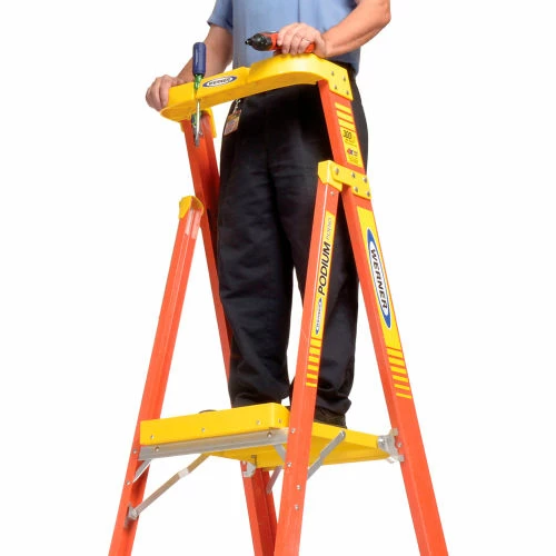 Werner 8' Type 1A Fiberglass Podium Ladder - PD6208 5 Werner 8' Type 1A Fiberglass Podium Ladder - PD6208 - Image 5