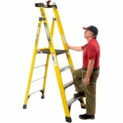 Werner 4' Type 1AA Fiberglass Podium Ladder - PD7304 -Cheap Janitorial Carts Store 640867 03