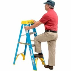 Werner 4' Fiberglass Step Ladder w/ Plastic Tool Tray - 6004 -Cheap Janitorial Carts Store 942800 02