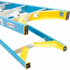 Werner 4' Fiberglass Step Ladder w/ Plastic Tool Tray - 6004 -Cheap Janitorial Carts Store 942800 08