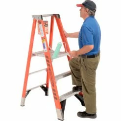 Werner 3' Fiberglass Platform Step Ladder 375 lb. Cap - P7403 -Cheap Janitorial Carts Store 942832 03