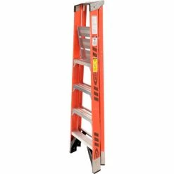Werner 4' Fiberglass Platform Step Ladder 375 lb. Cap - P7404 -Cheap Janitorial Carts Store 942834 02