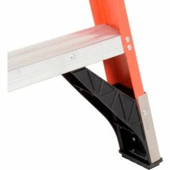 Werner 4' Fiberglass Platform Step Ladder 375 lb. Cap - P7404 -Cheap Janitorial Carts Store 942834 08