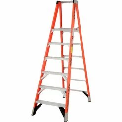 Werner 6' Fiberglass Platform Step Ladder 375 lb. Cap - P7406