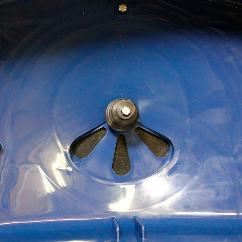 Chapin 80 Lb. Capacity Rock Salt & Ice Melt Spreader - With Baffles, Gate & Rain Cover 2 Chapin 80 Lb. Capacity Rock Salt & Ice Melt Spreader - With Baffles, Gate & Rain Cover - Image 2