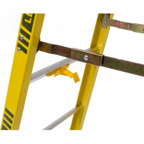 Werner 12' Fiberglass Leansafe Ladder w/ Plastic Tool Tray, 300 lb. Cap - L6212 6 Werner 12' Fiberglass Leansafe Ladder w/ Plastic Tool Tray, 300 lb. Cap - L6212 - Image 6