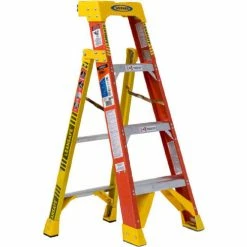 Werner 4' Fiberglass Leansafe Ladder w/ Plastic Tool Tray, 300 lb. Cap - L6204